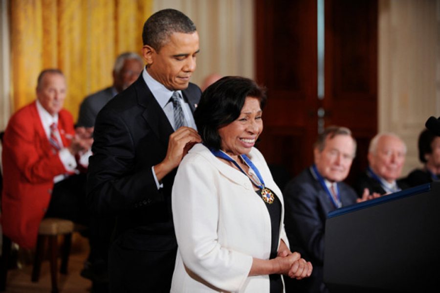 U.S. President Barack Obama honors Sylvia Mendez the 2010 Medal of Freedom in a ceremony in the East Room of the White House, February 15, 2011, in Washington, DC. (Olivier Douliery/Abaca Press/MCT)